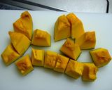 A picture of step 1 of Easy Kabocha Milk Soup.