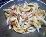 A picture of step 4 of Farmhouse Recipe: Chinese-style Onion Kakiage Fritters.