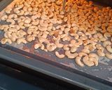 Foto langkah ke 6 dari resep Oven Roasted Cashew Nut Kendari anti gagal.