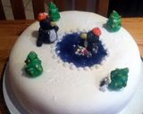 A picture of step 6 of Vickys Christmas Cake Decoration Ideas.