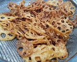 Hình bước làm 3 của món Củ sen chiên giòn lắc phô mai