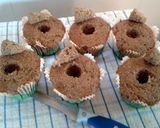A picture of step 11 of PUMPKIN CUPCAKES WITH CREAM FILLING.