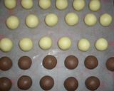 A picture of step 5 of American-Style Cake Pops.