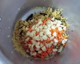 A picture of step 2 of Vegetabale Daliya Khichdi.