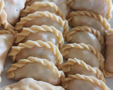 Foto langkah ke 5 dari resep Pastel isi kentang wortel.