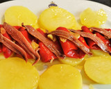 Foto del paso 4 de la receta: Ensalada templada de Piquillos con Patatas, Anchoas, Bonito Y Espárragos
