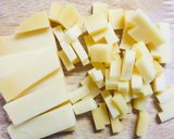 Hình bước làm 11 của món Nấu ăn cùng con: Mì trứng húng quế tươi và bolognese tôm