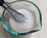 A picture of step 1 of Frühstücksbrötchen.