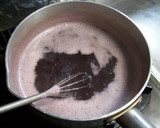 A picture of step 5 of Jiggly Agar Grape Jello.