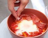 A picture of step 14 of Eggs a la Flamenca.