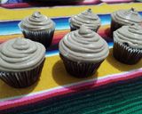 Foto del paso 5 de la receta: Cupcake de Chocolate amargo relleno de compota de naranjas y dec