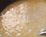 A picture of step 3 of Moong dal halwa.