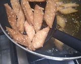 A picture of step 6 of Meethe pare.