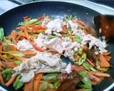 Foto langkah ke 6 dari resep Buncis Tuna Pedas.