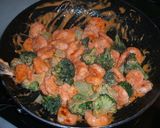 A picture of step 6 of Easy, Tasty, Non-fried Shrimp in Mayonnaise Sauce.