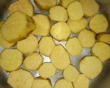 A picture of step 2 of Fried sweet potato.