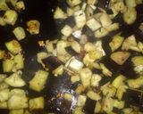 Foto del paso 1 de la receta: Tarta de berenjenas y pollo