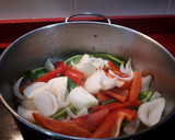 Foto del paso 3 de la receta: Pollo al chilindrón