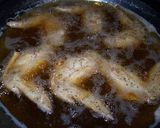 A picture of step 7 of Deep-fried Chicken Wings with Sweet and Savoury Soy Sauce Glaze.