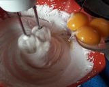 Foto del paso 1 de la receta: Bizcochuelo intenso de limón.🍋