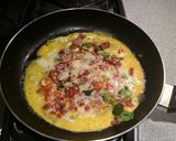 A picture of step 4 of Kauaiman's Super Hot and Spicy Omellete.
