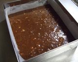 A picture of step 5 of Brownies Loaded with Chocolate.