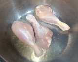 Foto del paso 2 de la receta: Jamoncito de pollo en salsa de almendras y avellanas