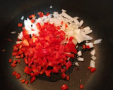 Foto del paso 1 de la receta: Ñoquis con pollo al whisky en salsa de tomate