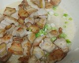 Hình bước làm 1 của món Thịt rang cháy cạnh