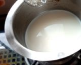 A picture of step 2 of Almond saffron milk.