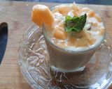A picture of step 6 of Muskmelon almond milk shake.