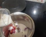A picture of step 2 of Strawberry Milkshake.