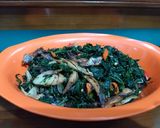 Foto langkah ke 5 dari resep Tumis Daun Pepaya Jepang + Ikan Pindang.