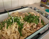 Foto langkah ke 5 dari resep Salmon & Fettuccine with Cream Sauce.
