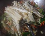 Foto langkah ke 4 dari resep Yasai Itame (Tumisan Sayur ala Jepang).