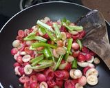 A picture of step 2 of Karonda pickle.