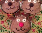 A picture of step 9 of Vickys Christmas Cake Decoration Ideas.