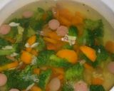 Foto langkah ke 7 dari resep Soup brokoli wortel sosis.