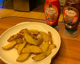 A picture of step 4 of Air fried potato wedges.