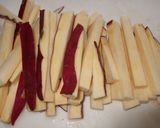 A picture of step 1 of My Ultimate Favorite! Ginger-Flavored, Sugar-Coated Sweet Potato Sticks (Kenpi).