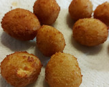 Foto del paso 7 de la receta: Croquetas de magdalena con dulce de leche