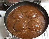A picture of step 8 of Homemade Hamburger Steaks Simmered in Demi-glace Sauce.