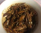A picture of step 4 of Crispy spicy grasshopper.
