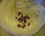 A picture of step 3 of Cream Cheese Yogurt Muffins.