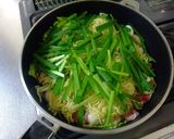 A picture of step 6 of Easy and Yummy Shanghai-Style Yakisoba Noodles.