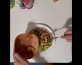 Foto del passaggio 5 della ricetta Piadina HOMEMADE con hummus e uovo 🌮🌱🍳
