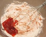 A picture of step 3 of Strawberry Cupcakes For Doll Festival or White Day.