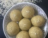 तिल मावा लड्डू(til mawa laddu recipe in hindi) रेसिपी चरण 4 फोटो