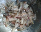 Foto langkah ke 1 dari resep Kepala Kulit Udang Crispy.