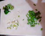 A picture of step 4 of Lahsuniya dal chawal.
